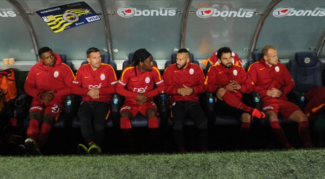 Galatasaray yedek kulübesinde kavga
