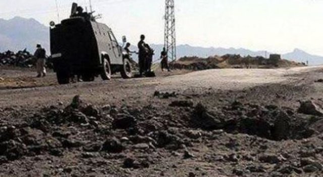 Hakkari’de yola döşenen patlayıcı imha edildi Hakkari’de yola döşenen patlayıcı imha edildi