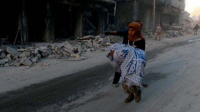 Halep'te yerleşim yerine saldırı: 4 ölü, 8 yaralı Halep'te yerleşim yerine saldırı: 4 ölü, 8 yaralı