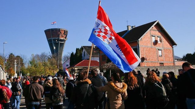 Hırvatistan Vukovar katliamı kurbanlarını andı Hırvatistan Vukovar katliamı kurbanlarını andı