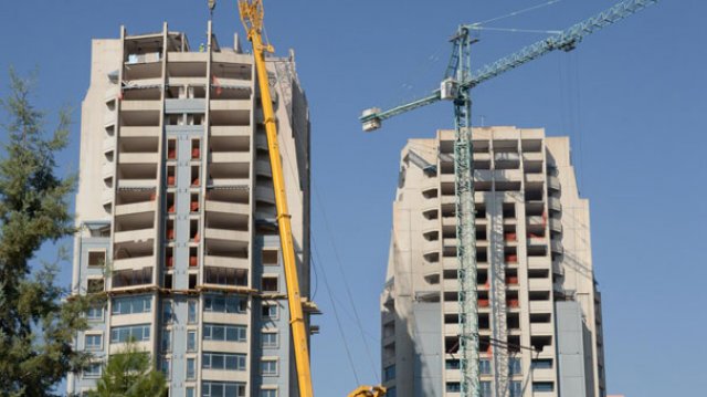 İkiz kuleler uçuş güvenliği için tıraşlandı İkiz kuleler uçuş güvenliği için tıraşlandı