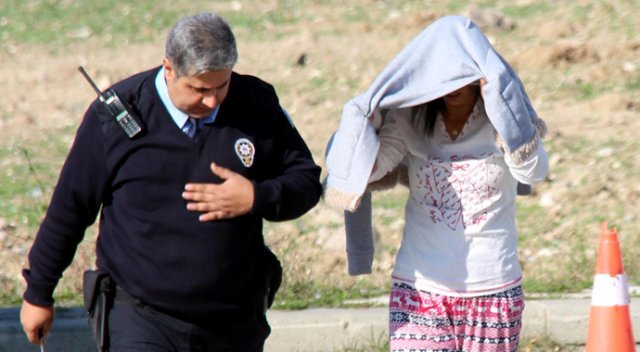 İkizlere hamile kadın 'aşk acısıyla' karnına bıçak sapladı İkizlere hamile kadın 'aşk acısıyla' karnına bıçak sapladı