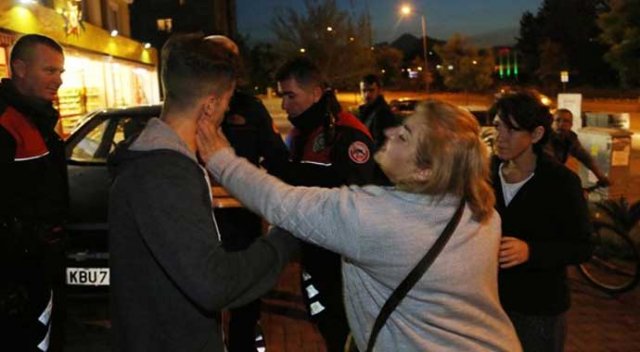 İranlı turist kaza yapan oğlunu böyle tokatladı