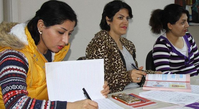İranlı turistler Van&#039;da Türkçe öğreniyor