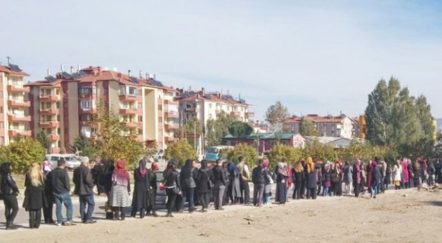 Isparta’da ’iş’ kuyruğu Isparta’da ’iş’ kuyruğu