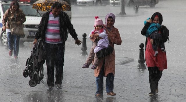 İstanbul’da sağanak yağmur etkisini sürdürüyor