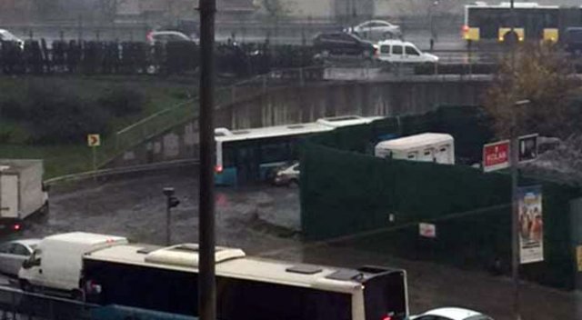 İstanbul'da sel alarmı! Bu geceye dikkat...