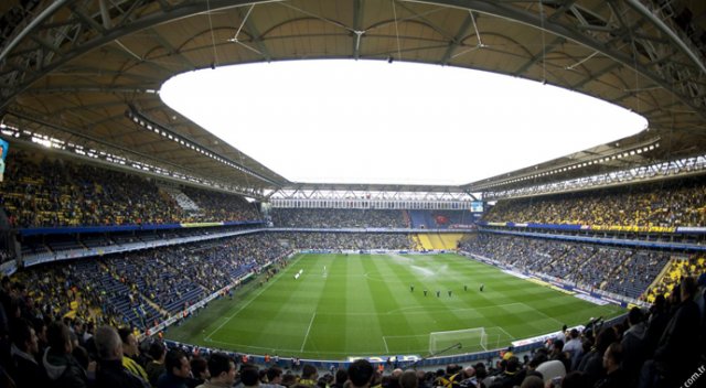 Kadıköy&#039;de Fenerbahçe&#039;nin bileği bükülmüyor