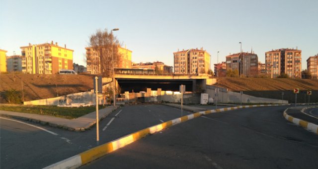 Karadeniz fıkrası gibi alt geçit Karadeniz fıkrası gibi alt geçit