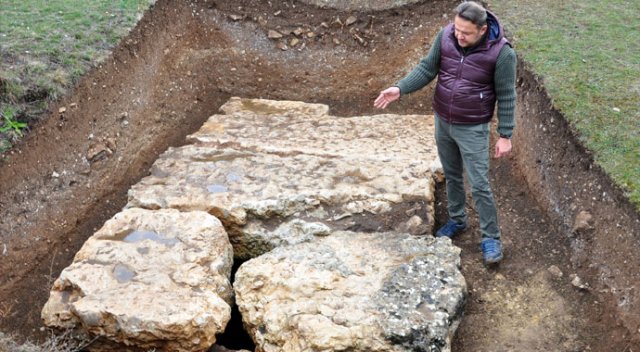 Kastamonu'da 2 bin 200 yıllık mezar odası bulundu Kastamonu'da 2 bin 200 yıllık mezar odası bulundu