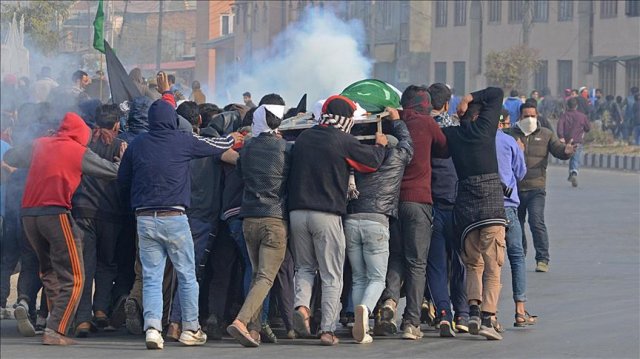 Keşmir'de işkenceyle hayatını kaybeden genç defnedildi