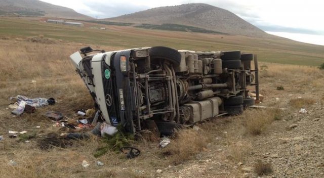 Kütahya’da feci kaza: 2 ölü, 3 yaralı Kütahya’da feci kaza: 2 ölü, 3 yaralı