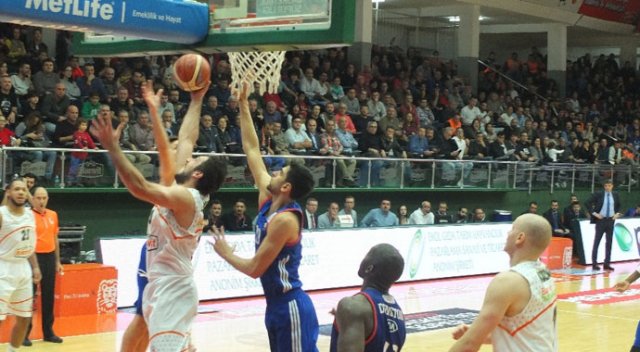 Liderlik maçının galibi Banvit! Liderlik maçının galibi Banvit!