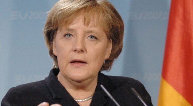 Merkel 2017'de yeniden aday olacak
