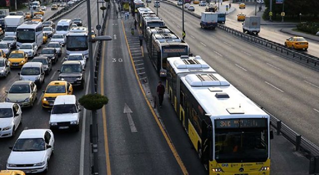 Metrobüs durağı geçici olarak kapatıldı