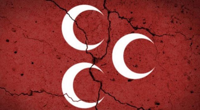 MHP Kemer İlçe Teşkilatı görevden alındı MHP Kemer İlçe Teşkilatı görevden alındı