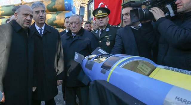 Milli füze sistemi "Kasırga" TSK'ya teslim edildi Milli füze sistemi "Kasırga" TSK'ya teslim edildi