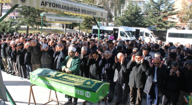 Mümtaz Akıncı’nın acı günü Mümtaz Akıncı’nın acı günü