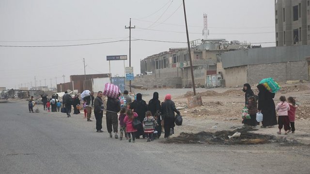 Musul'da yerlerinden edilen kişi sayısı 59 bine çıktı Musul'da yerlerinden edilen kişi sayısı 59 bine çıktı