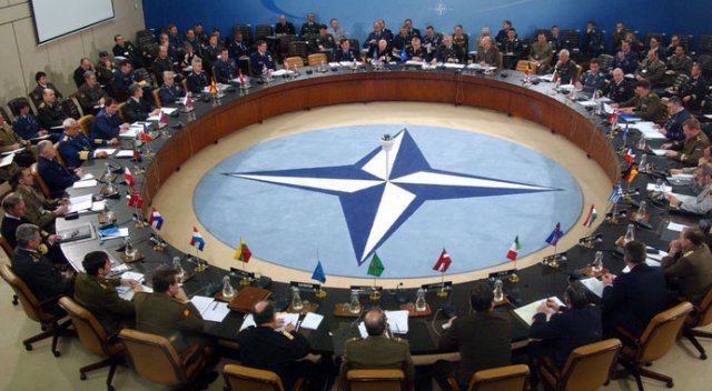 NATO&#039;dan iltica açıklaması