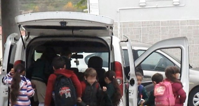 Pes artık: Balık istifi öğrenci taşımacılığı kamerada!