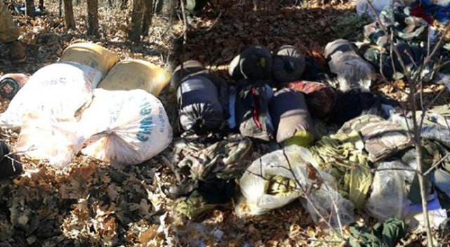 PKK'ya ait 4 sığınak imha edildi PKK'ya ait 4 sığınak imha edildi