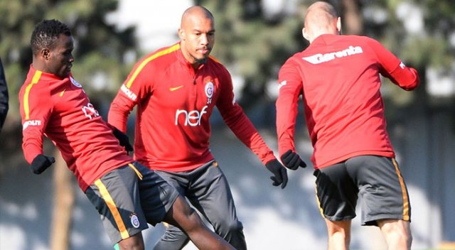 Riekerink&#039;in derbi taktiği: Ya 4-2-3-1 ya da...