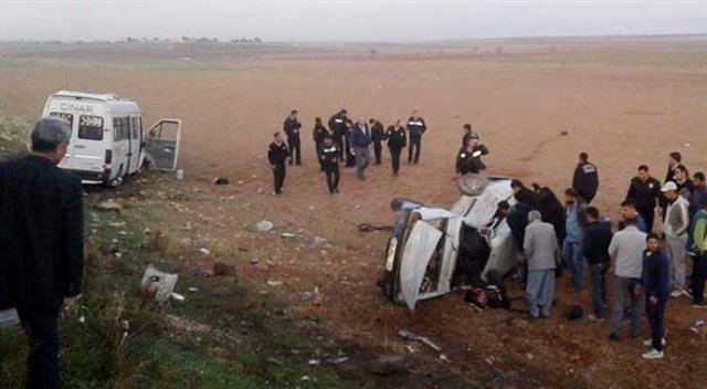 Şanlıurfa'daki kazada 1 kişi öldü, 5 kişi yaralandı Şanlıurfa'daki kazada 1 kişi öldü, 5 kişi yaralandı