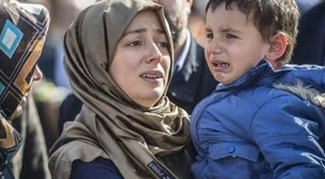 Şehit Kaymakam'ın eşi: Ekmeğimizi bölüştük hain çıktı Şehit Kaymakam'ın eşi: Ekmeğimizi bölüştük hain çıktı