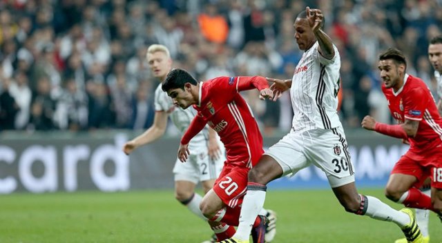 Şenol Güneş&#039;ten iki değişiklik