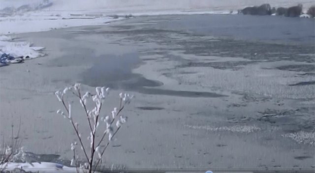 Sibirya soğukları Kura Nehri'ni dondurdu Sibirya soğukları Kura Nehri'ni dondurdu