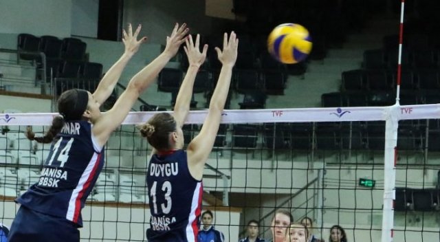 Sultanlar geçit vermiyor