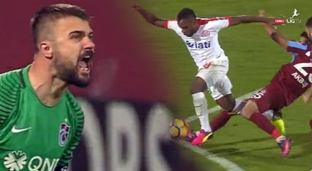 Trabzon Antalya maçında olay penaltı kararı Trabzon Antalya maçında olay penaltı kararı