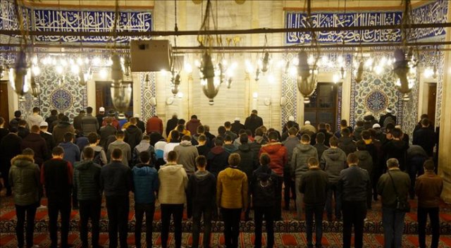 Trakyalı gençler sabah namazında buluştu Trakyalı gençler sabah namazında buluştu