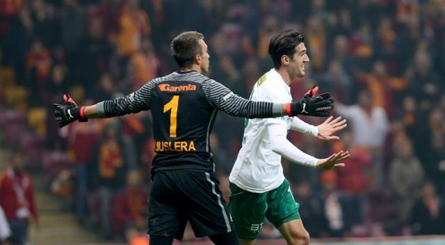 TT Arena&#039;da tartışma yaşatan 3 pozisyon
