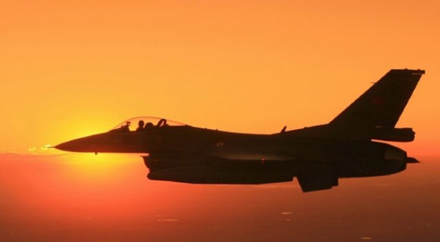 Türk jetleri El Bab'da DEAŞ'ı vurdu Türk jetleri El Bab'da DEAŞ'ı vurdu