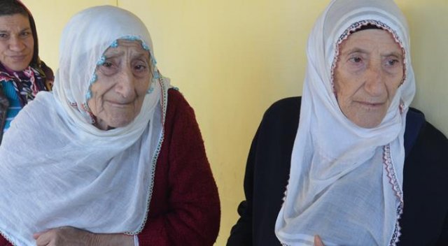 Üçüz nineler ikiz kaldı
