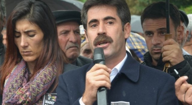Van Büyükşehir Belediye Başkanı Kaya tutuklandı Van Büyükşehir Belediye Başkanı Kaya tutuklandı