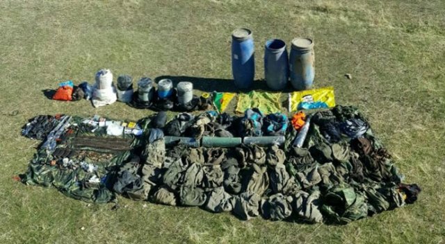 Van’da silah ve patlayıcı ele geçirildi Van’da silah ve patlayıcı ele geçirildi
