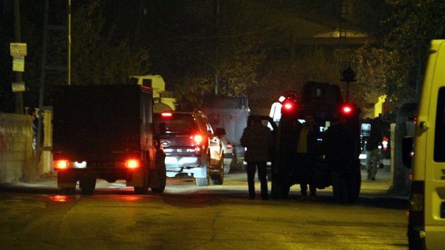 Vatandaş ihbar etti patlayıcı yüklü otomobil imha edildi