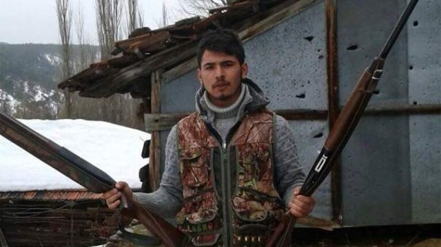 Yakalanacağını anlayınca, kaçırdığı sevdiği kızı öldürüp intihar etti Yakalanacağını anlayınca, kaçırdığı sevdiği kızı öldürüp intihar etti