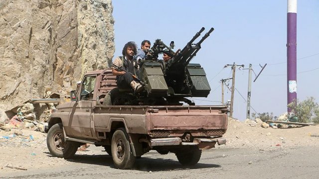 Yemen'de yönetim yanlıları 4 noktada kontrolü sağladı Yemen'de yönetim yanlıları 4 noktada kontrolü sağladı