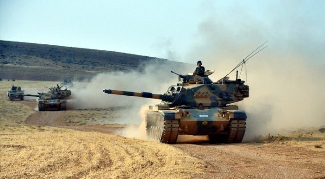 YPG çekilmiyor, Türk topçusu vuruyor YPG çekilmiyor, Türk topçusu vuruyor