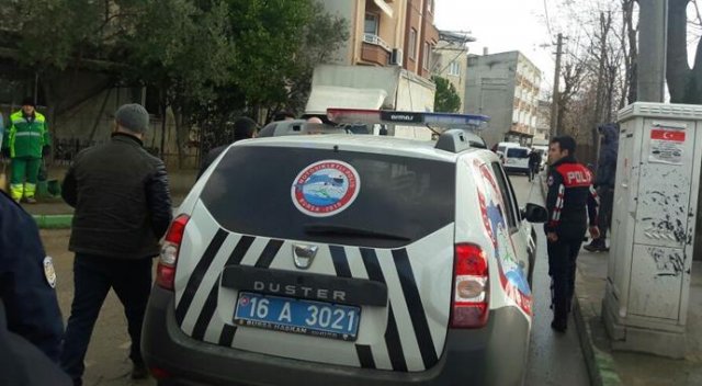'Dur' ihtarına uymayan şüpheliler polise ateş açtı 'Dur' ihtarına uymayan şüpheliler polise ateş açtı