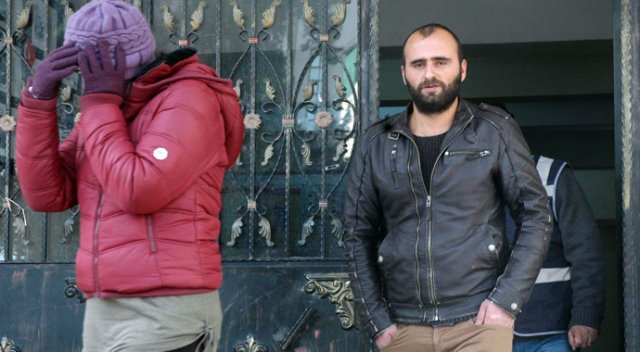 Adana’da başkasının yerine ehliyet sınavına giren 10 kişi yakalandı Adana’da başkasının yerine ehliyet sınavına giren 10 kişi yakalandı