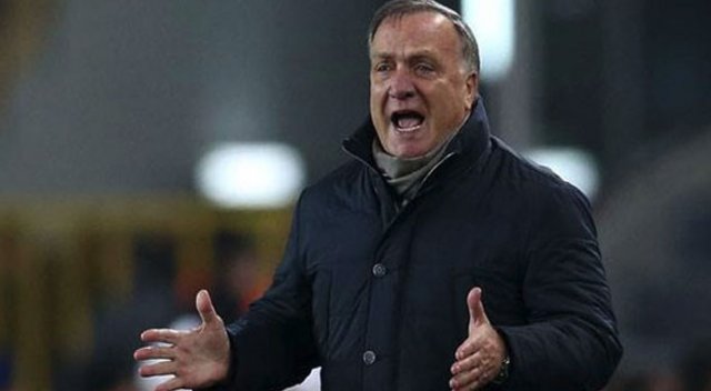 Advocaat: İkisini de satın gitsin, yerine Depay'ı alın Advocaat: İkisini de satın gitsin, yerine Depay'ı alın