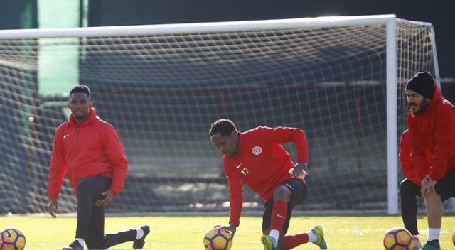 Antalyaspor, Bursaspor maçı hazırlıklarını sürüdürüyor Antalyaspor, Bursaspor maçı hazırlıklarını sürüdürüyor