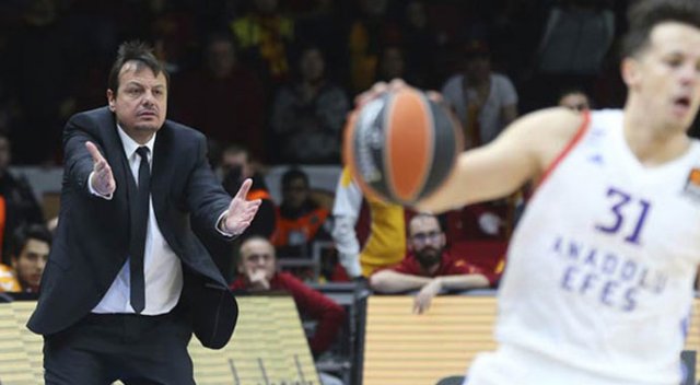 Ergin Ataman diskalifiye edildi