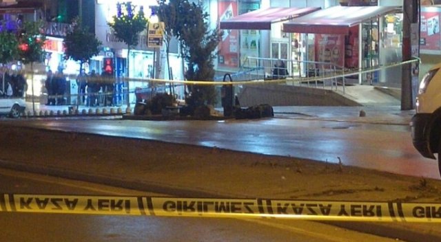 AVM önünde bomba paniği
