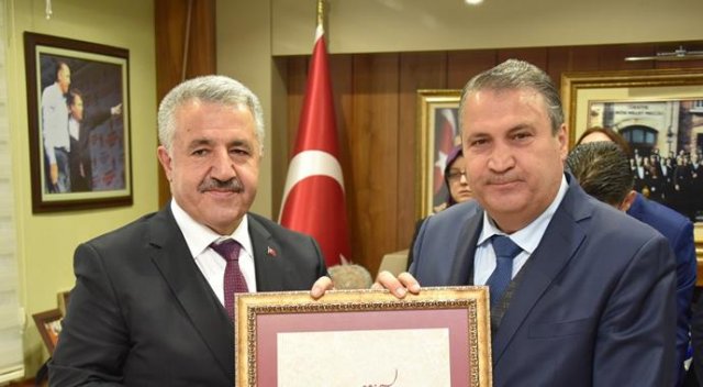 Bakan Arslan’dan millete teşekkür Bakan Arslan’dan millete teşekkür